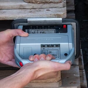 R-1025-Sense p&aring; pall.jpg