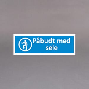 Plastskilt Påbudt med sele 45x15cm