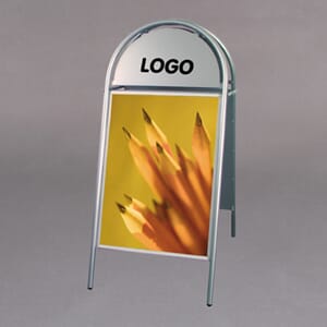 Gotik gatebukk med logoplate. Sølv. Flere størrelser